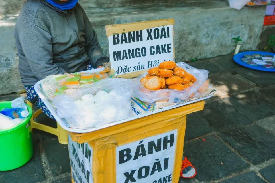 Bàn ăn tại Lưu Văn Tâm
